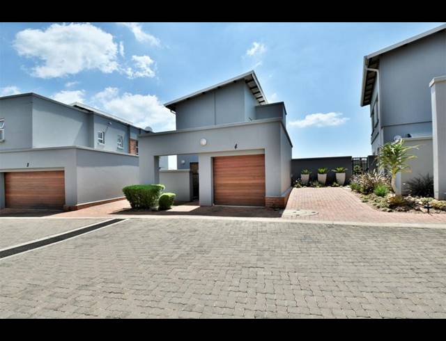 3 BEDROOM CLUSTER FOR SALE IN EYE OF AFRICA